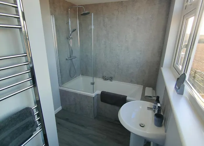 Hyecliffe House Holiday home *